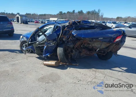 2010 Toyota Camry Le z USA, uszkodzony, nr VIN 4T4BF3EK5AR079891